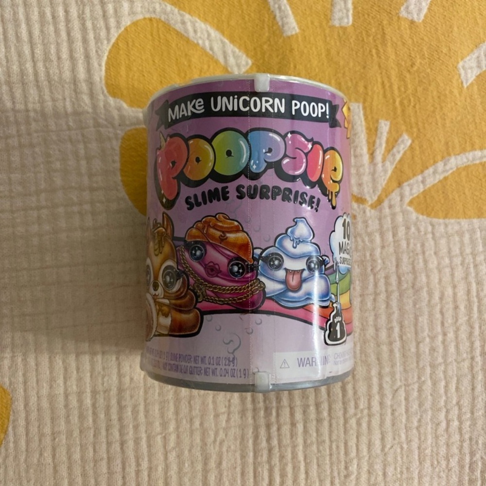 Poopsie Slime Surprise Unicorn Poop Keychain Collectible Slime Kit